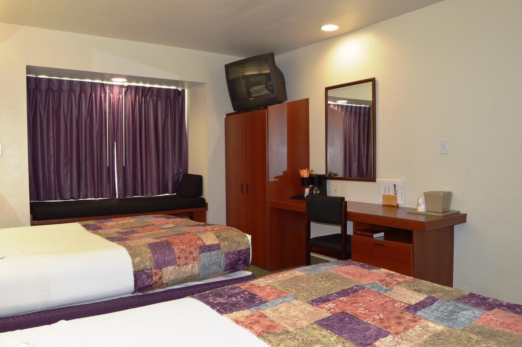 Microtel Inn And Suites By Wyndham Miami Ok Habitación foto